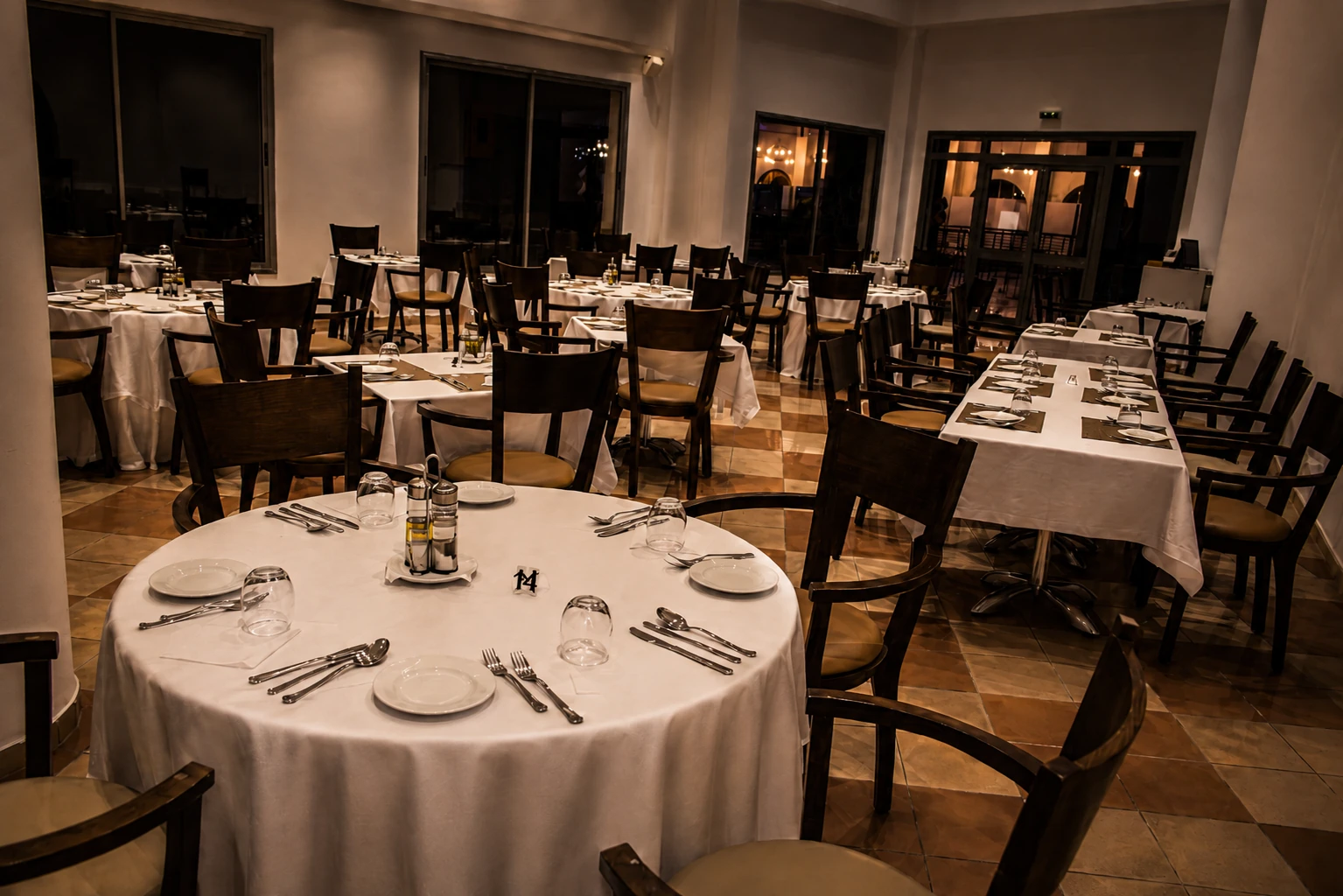 Interieur chaleureux du restaurant